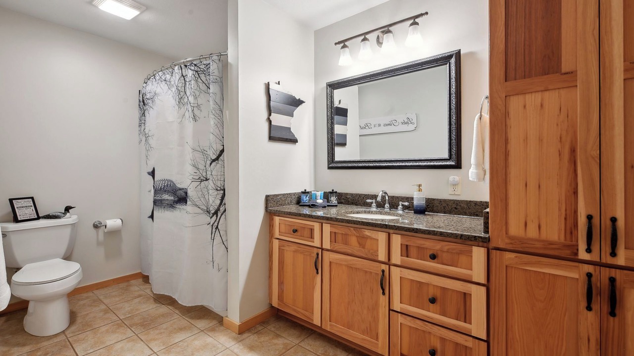 Photo of Bathroom in Maple Lake