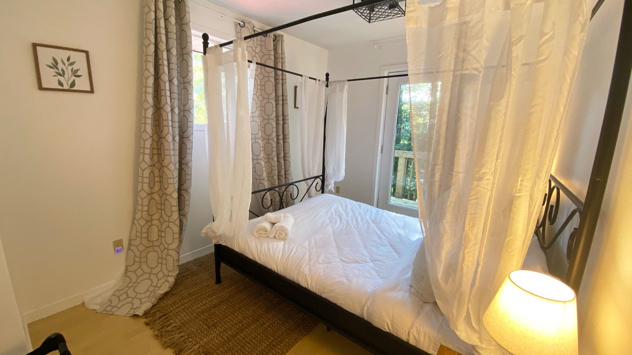 Photo of Bedroom in Bracebridge