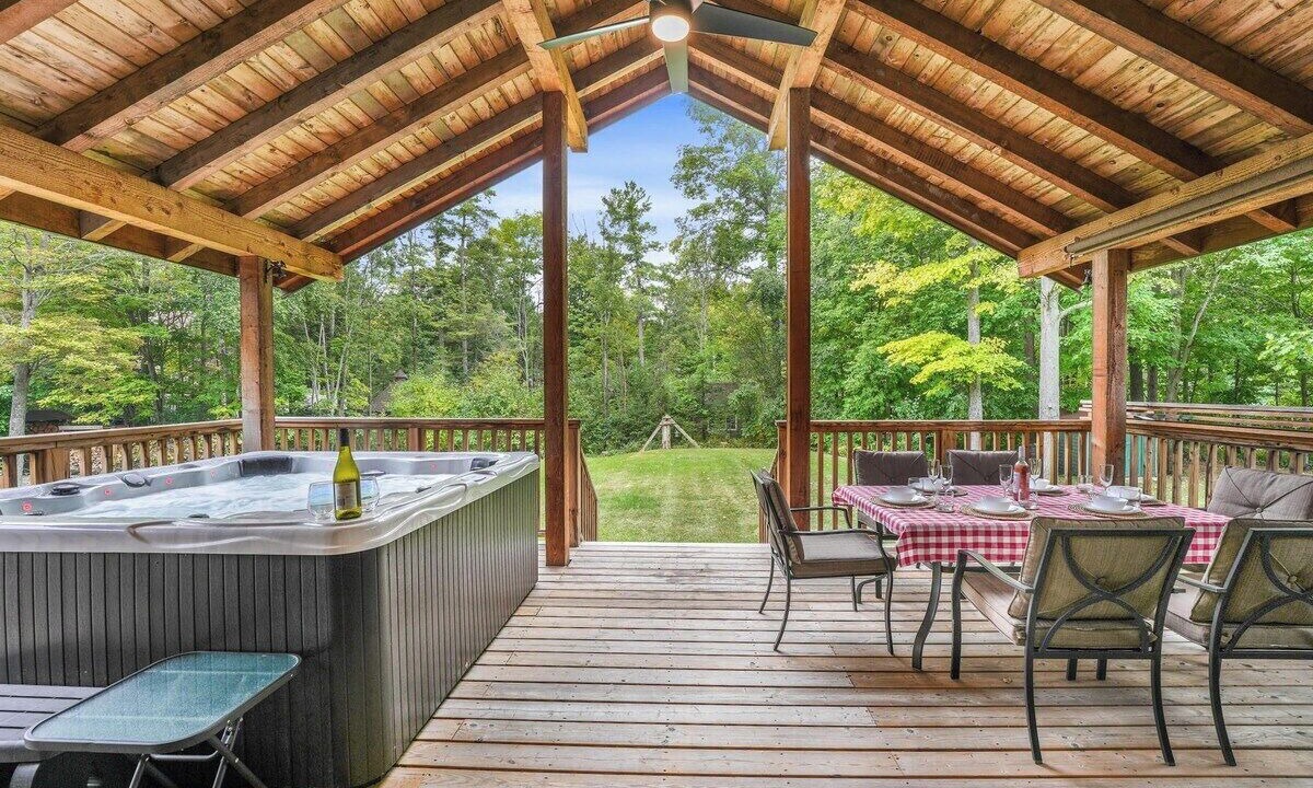 Photo of Outdoor in Tiny