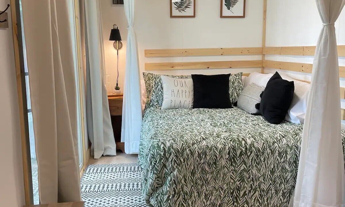 Photo of Bedroom in Irondale