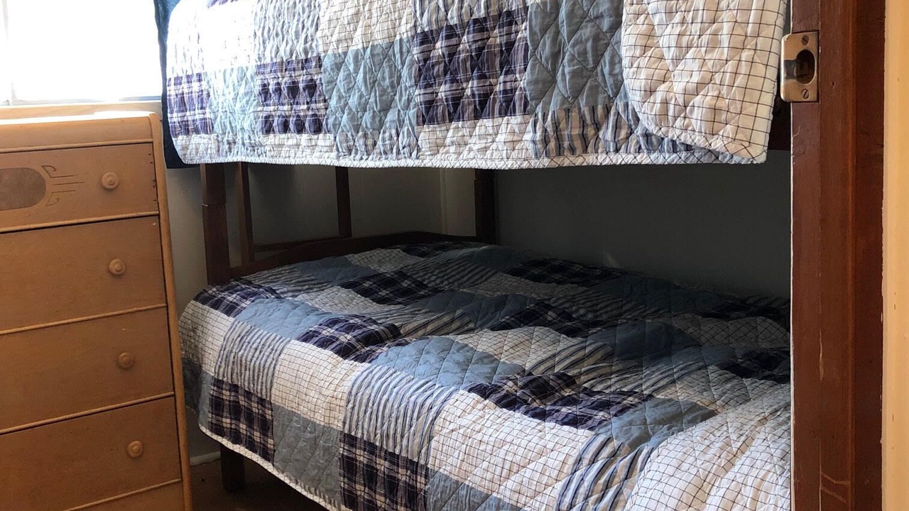 Photo of Bedroom in Highland Grove