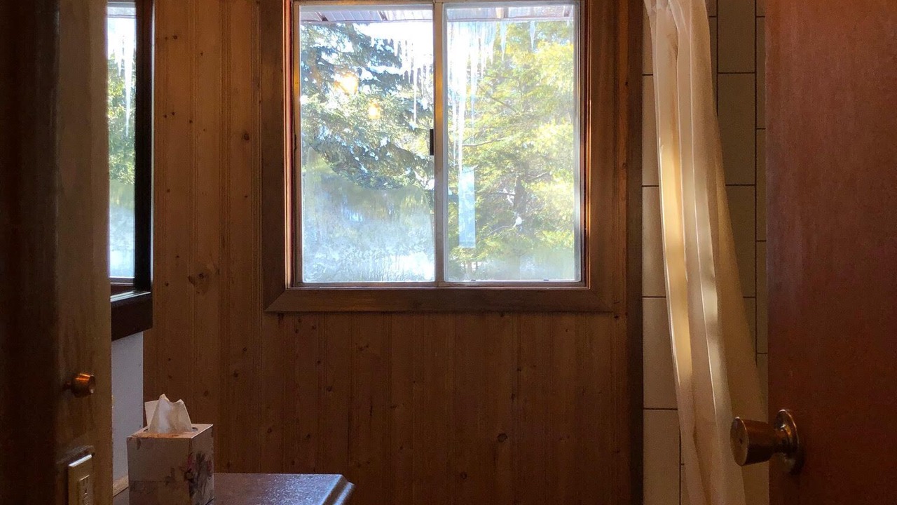 Photo of Bathroom in Highland Grove