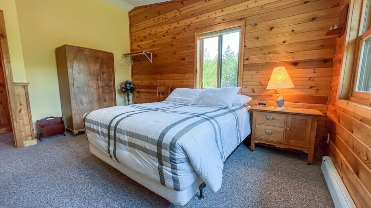 Photo of Bedroom in Grand Marais