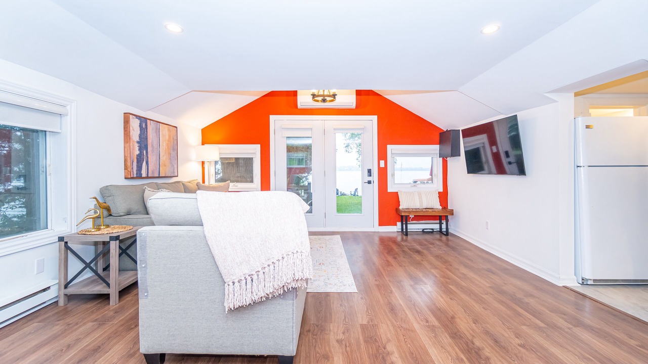 Photo of Livingroom in Greater Napanee