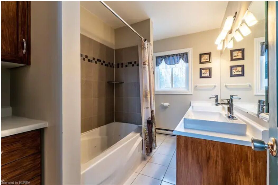 Photo of Bathroom in Bobcaygeon