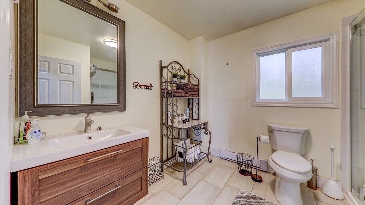 Photo of Bathroom in Kawartha Lakes