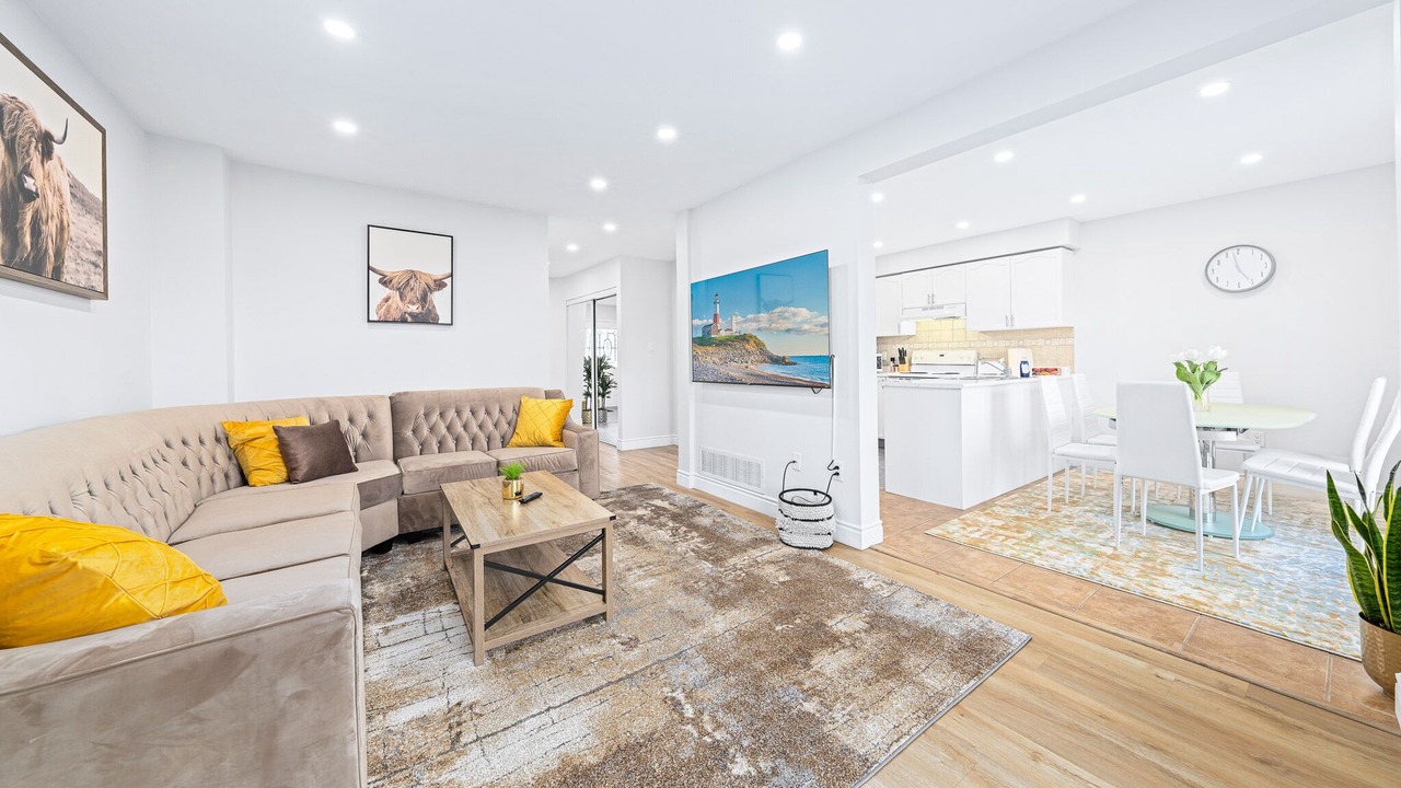 Photo of Livingroom in Barrie