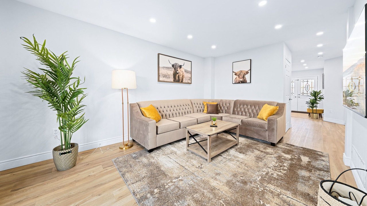 Photo of Livingroom in Barrie