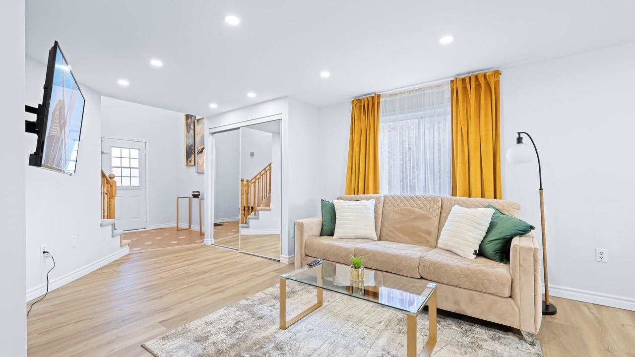 Photo of Livingroom in Barrie