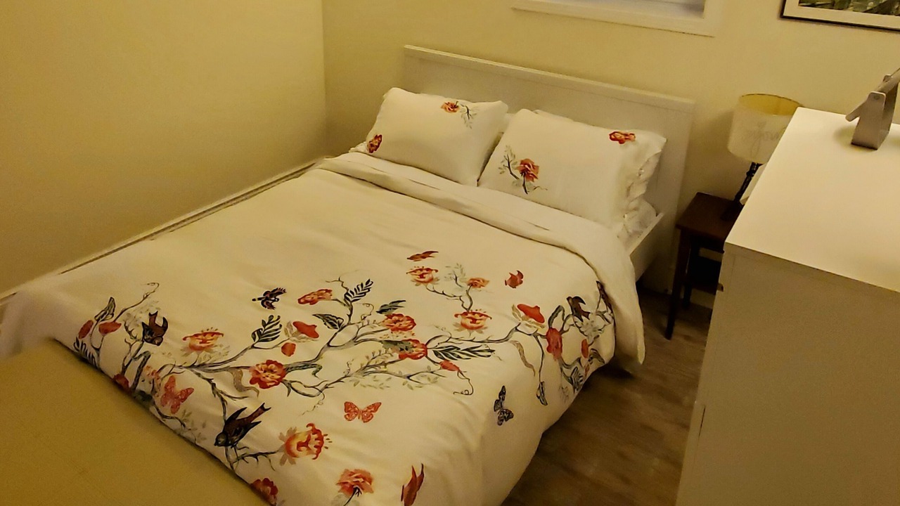 Photo of Bedroom in Woodbine Gardens