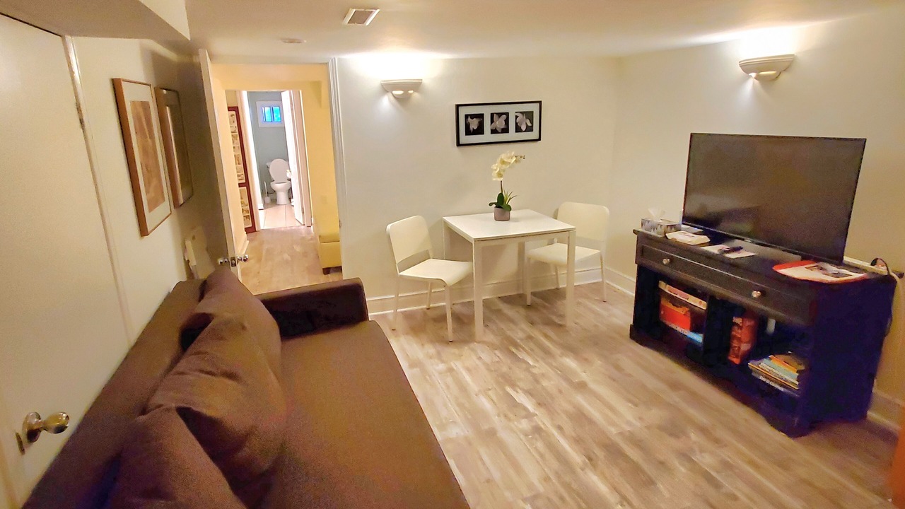 Photo of Livingroom in Woodbine Gardens