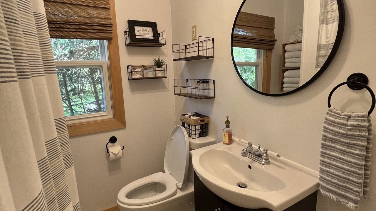 Photo of Bathroom in Arden