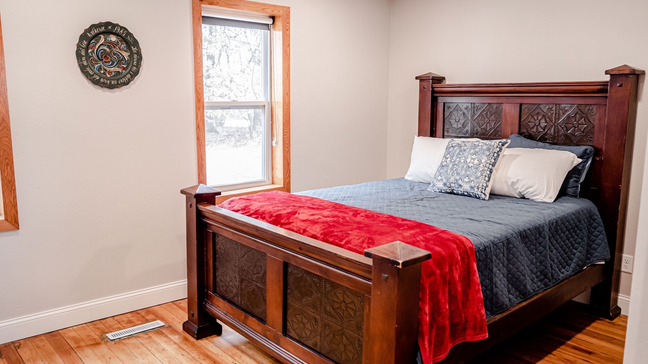 Photo of Bedroom in Houston County