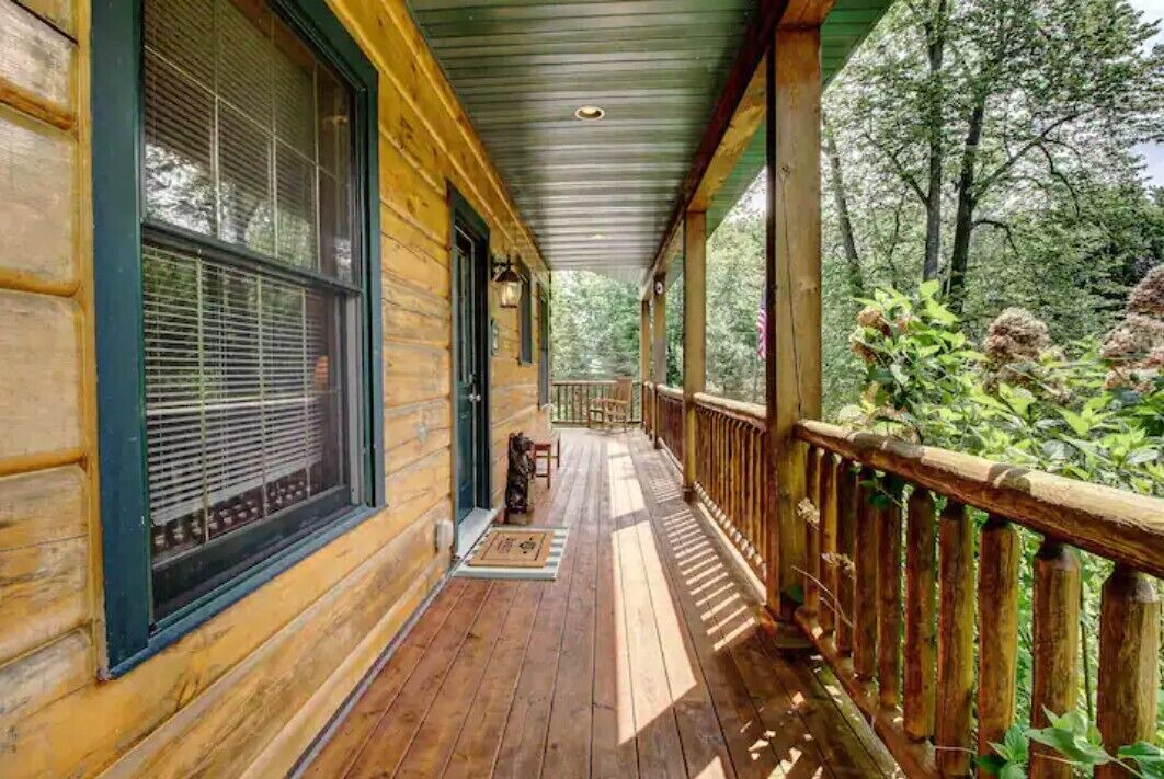 Photo of Patio Balcony in Aitkin