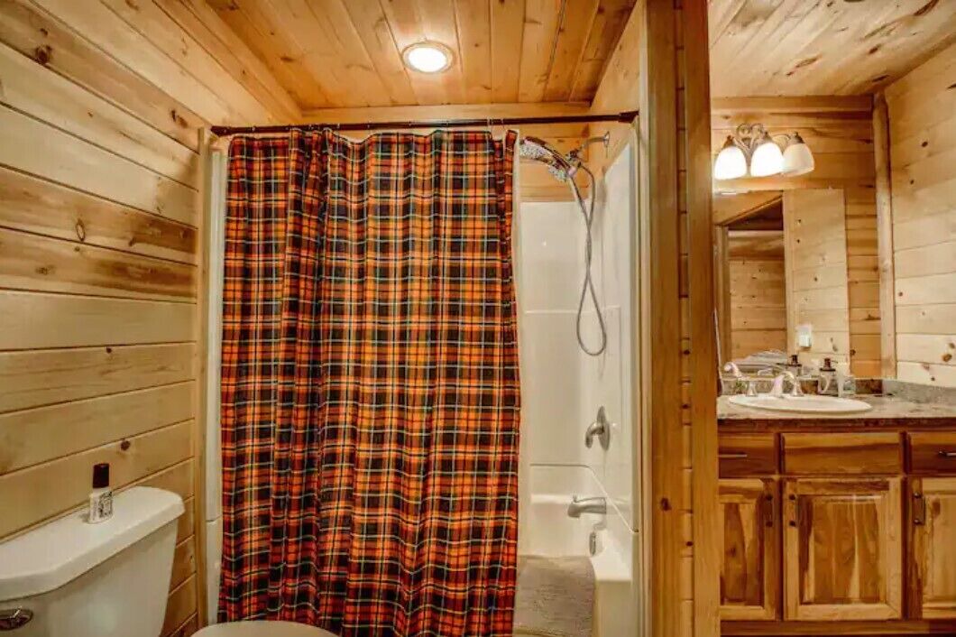 Photo of Bathroom in Aitkin