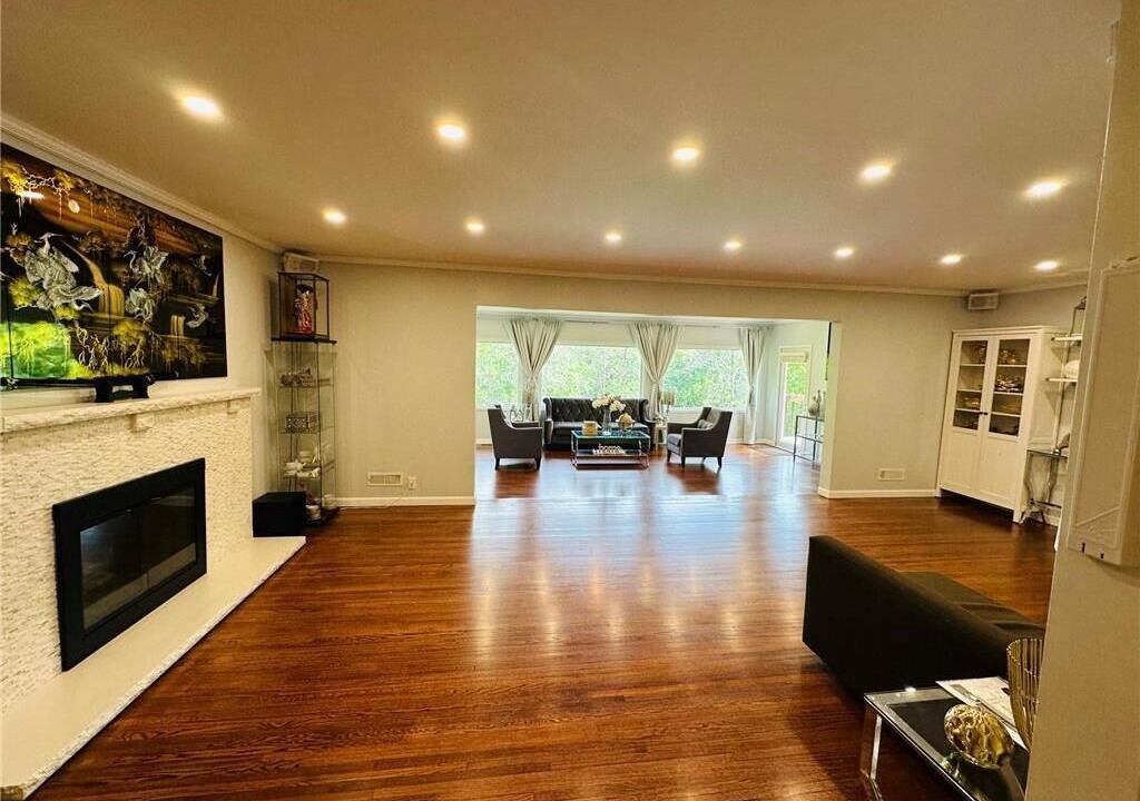 Photo of Livingroom in Wayzata
