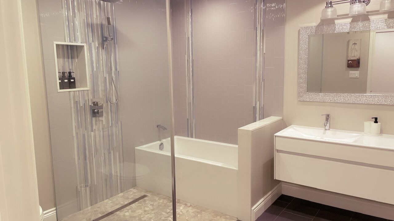 Photo of Bathroom in Cooksville
