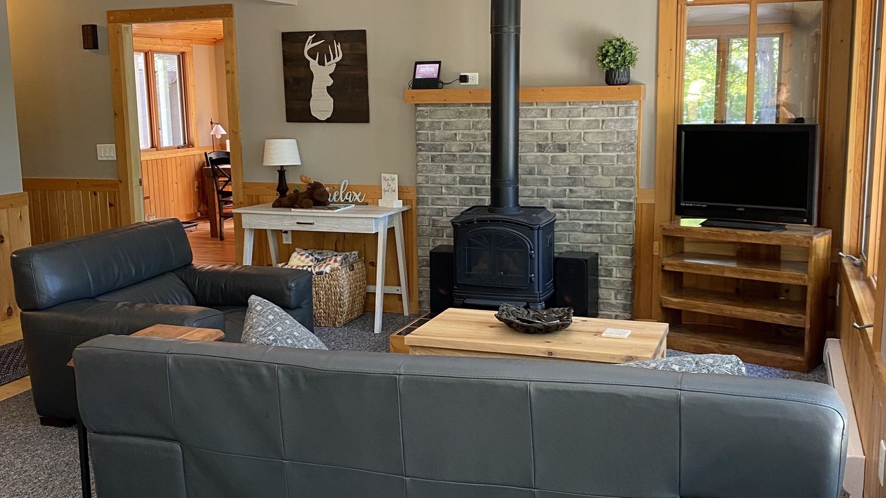 Photo of Livingroom in Sturgeon Lake