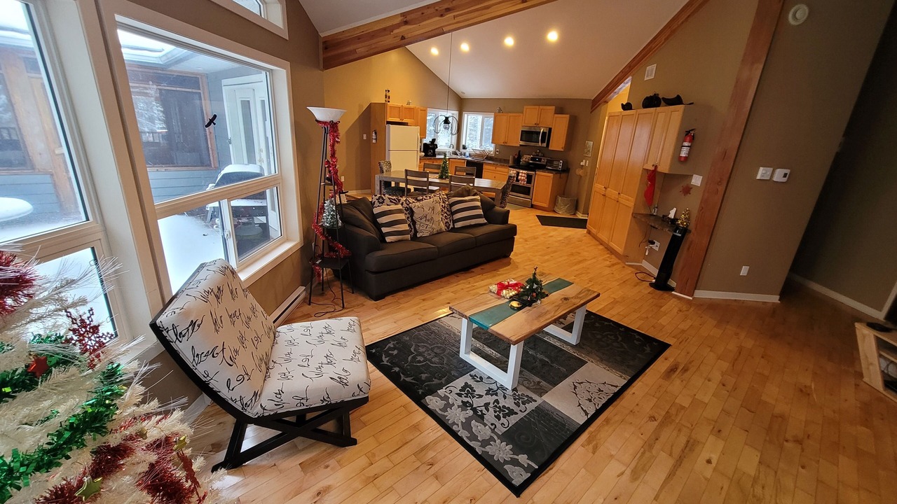 Photo of Livingroom in Haliburton