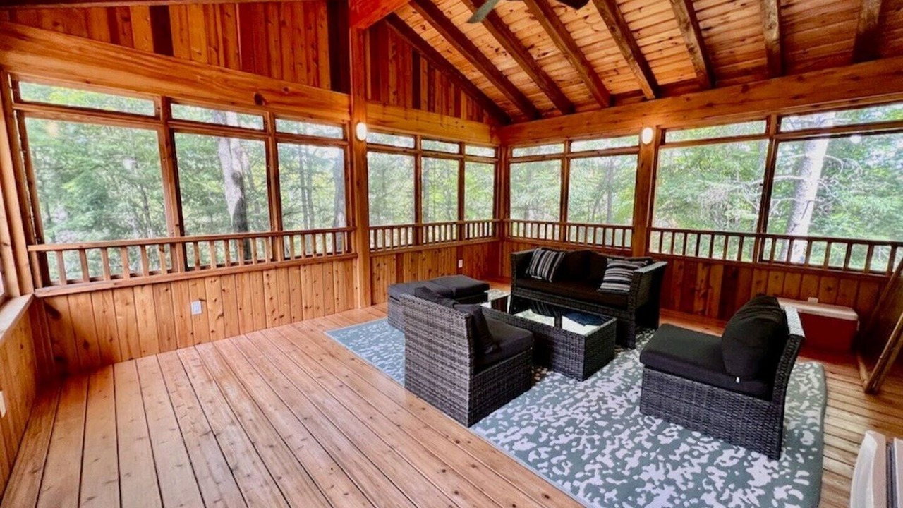 Photo of Livingroom in Haliburton
