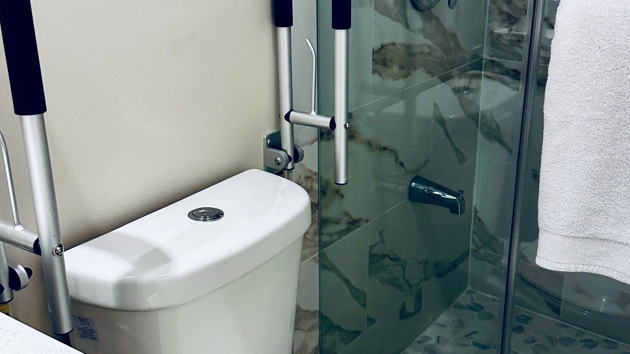 Photo of Bathroom in Laurentian Valley