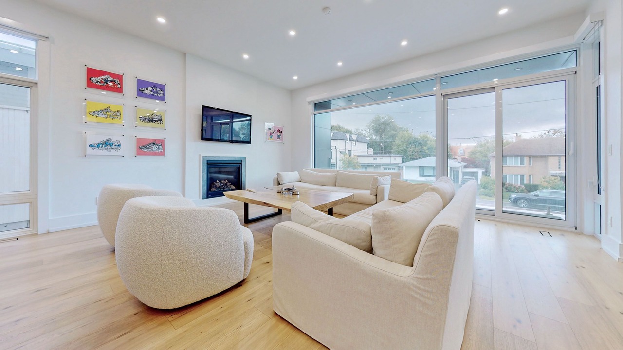 Photo of Livingroom in Midtown Toronto