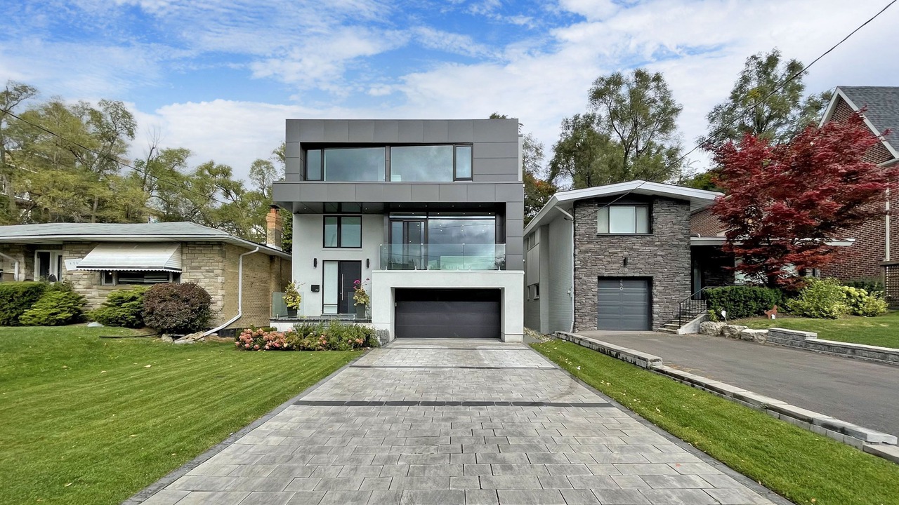 Photo of Outdoor in Midtown Toronto