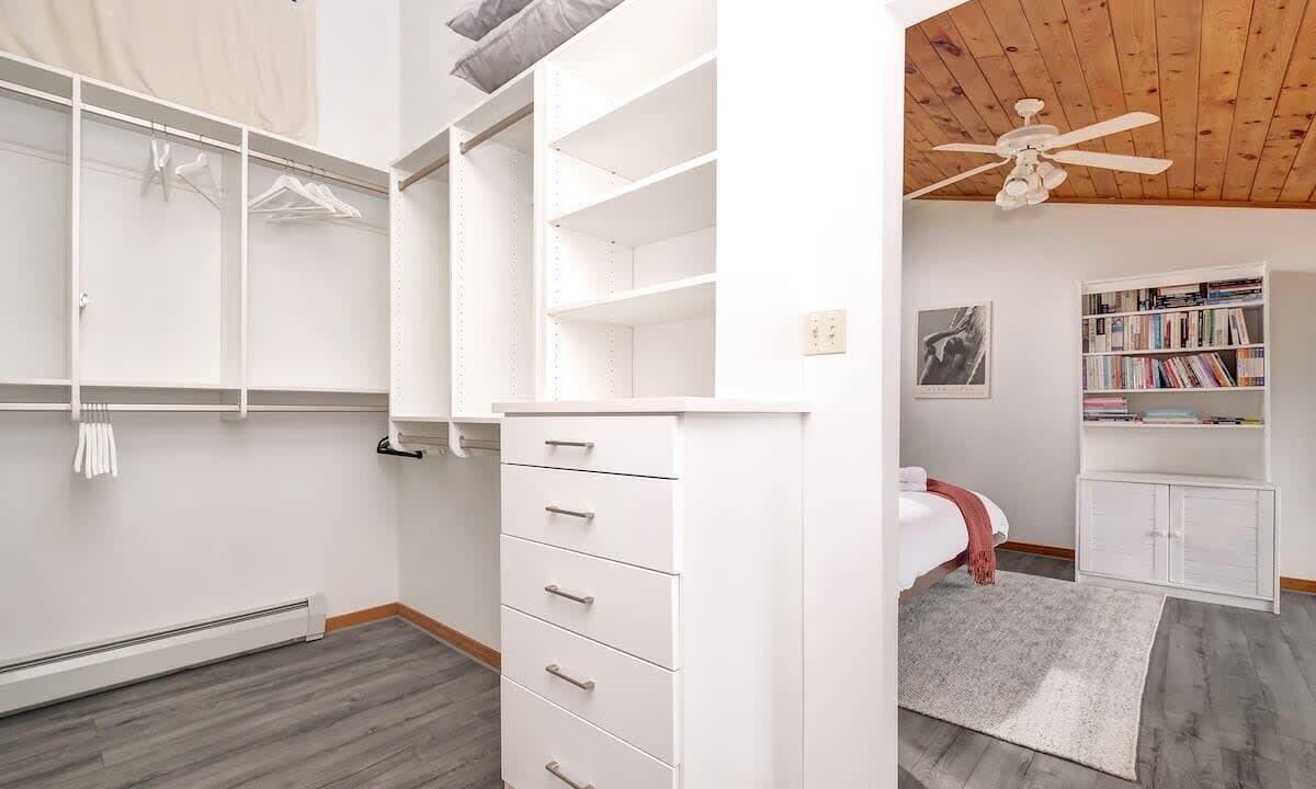 Photo of Bedroom in Leeds and the Thousand Islands