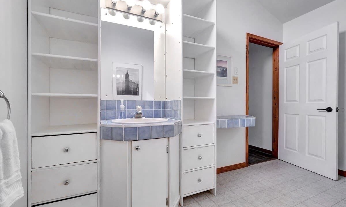 Photo of Bathroom in Leeds and the Thousand Islands