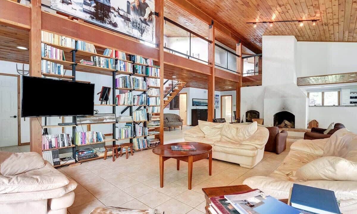 Photo of Livingroom in Leeds and the Thousand Islands