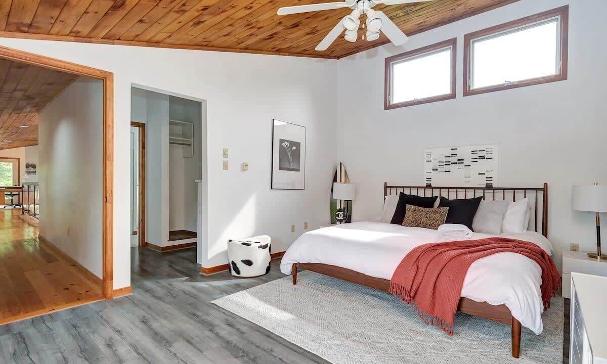 Photo of Bedroom in Leeds and the Thousand Islands