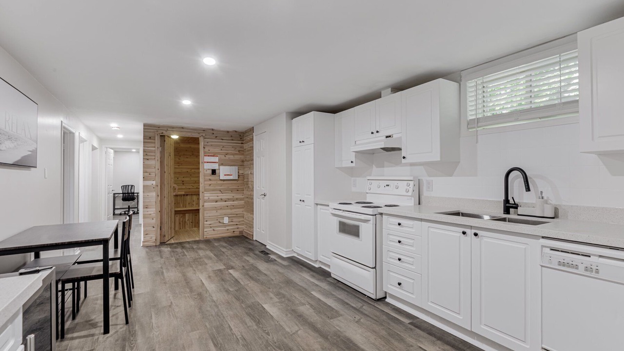 Photo of Kitchen in Big Bay Point
