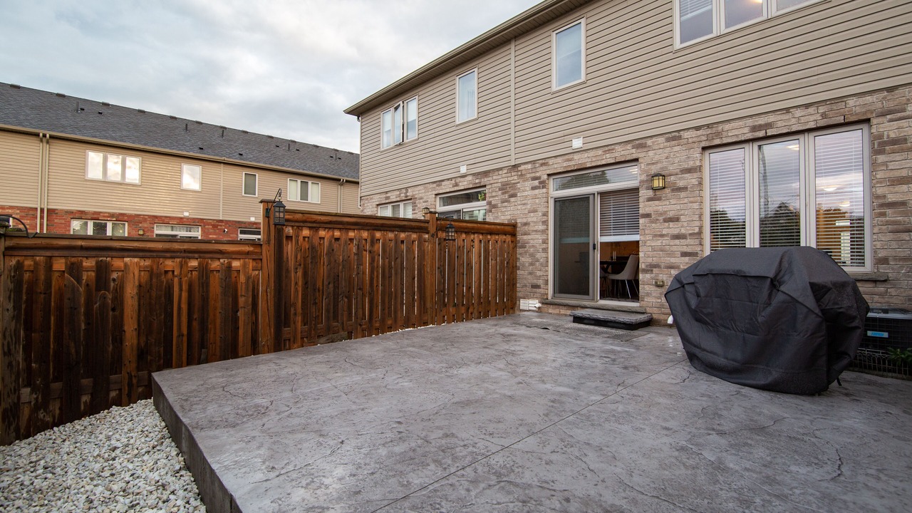 Photo of Patio Balcony in Grimsby