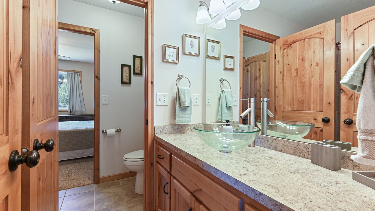 Photo of Bathroom in Aitkin