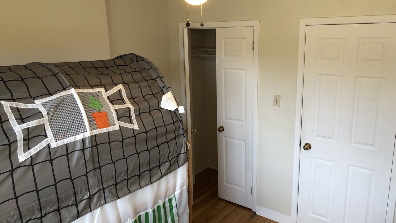 Photo of Bedroom in The Peanut