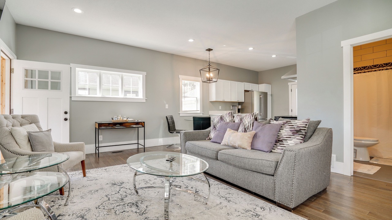 Photo of Livingroom in Southwest Minneapolis