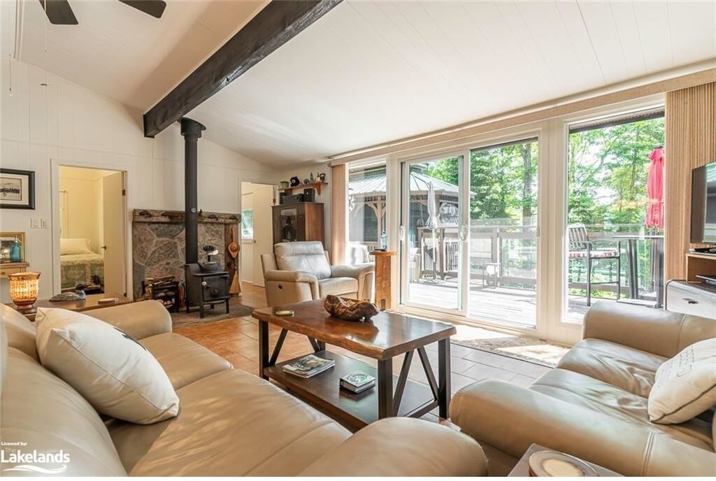 Photo of Livingroom in Irondale