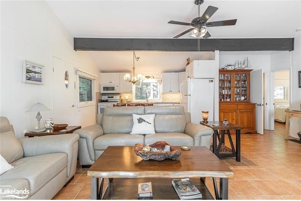 Photo of Livingroom in Irondale