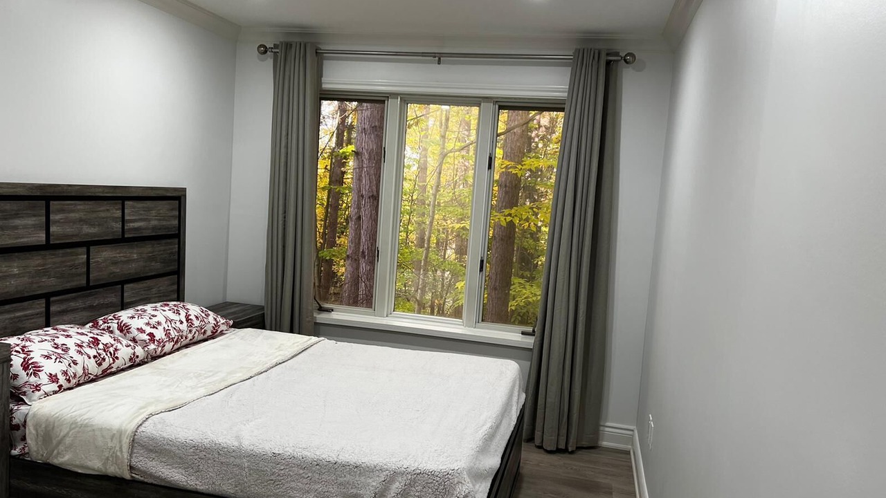 Photo of Bedroom in Bracebridge