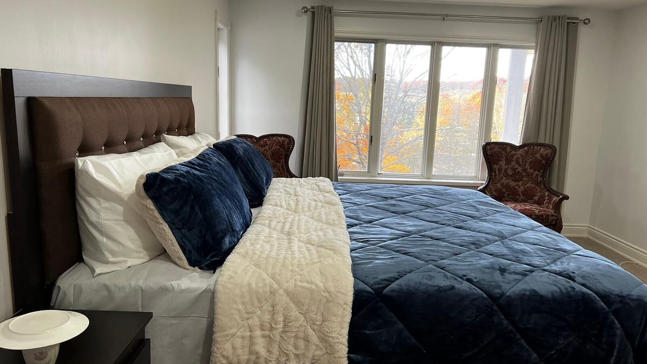 Photo of Bedroom in Bracebridge