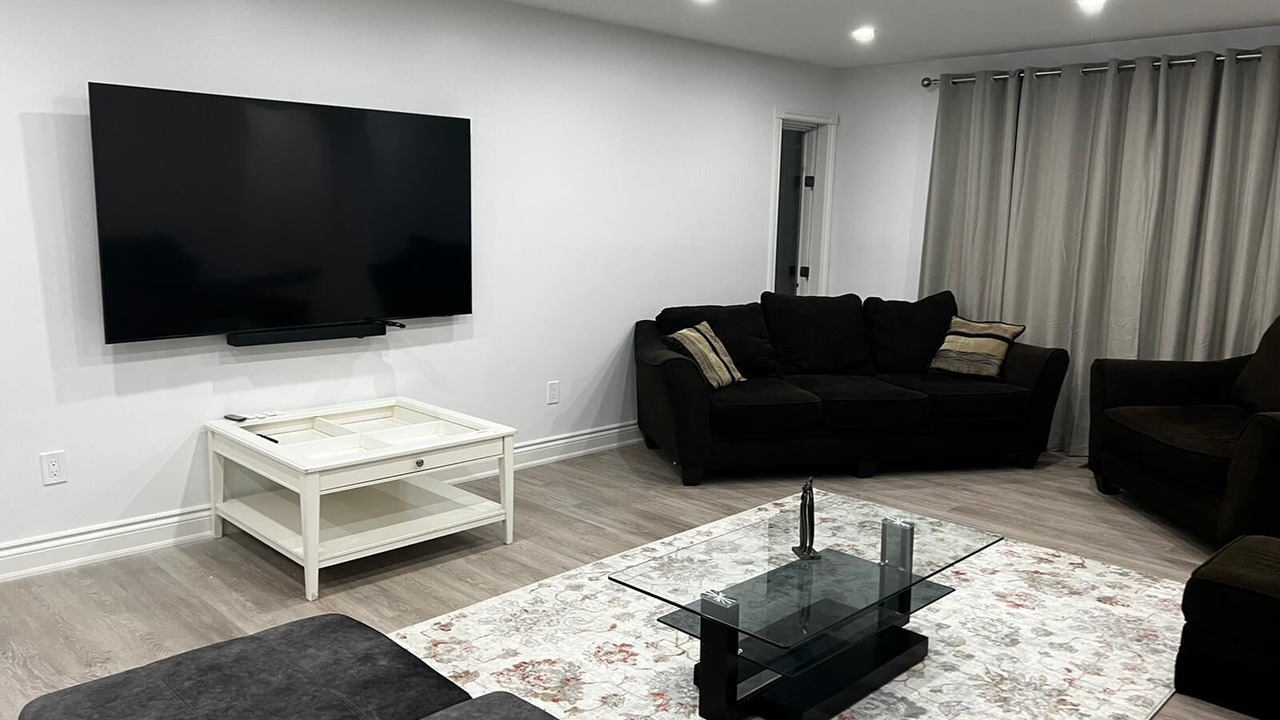 Photo of Livingroom in Bracebridge