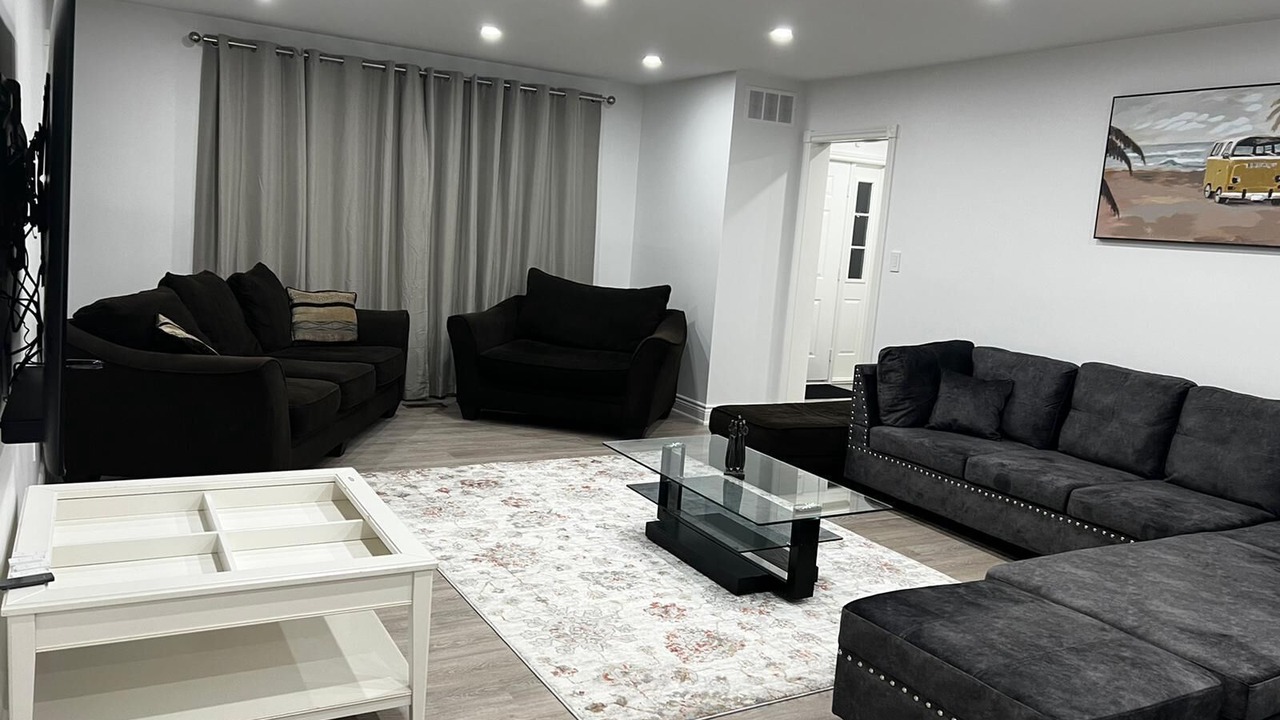Photo of Livingroom in Bracebridge