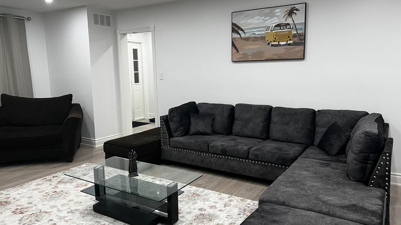 Photo of Livingroom in Bracebridge