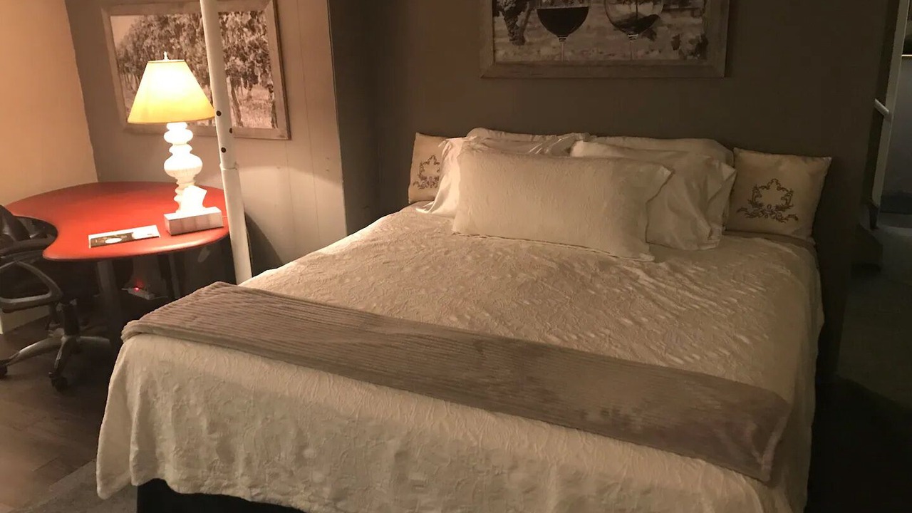 Photo of Bedroom in Niagara-on-the-Lake