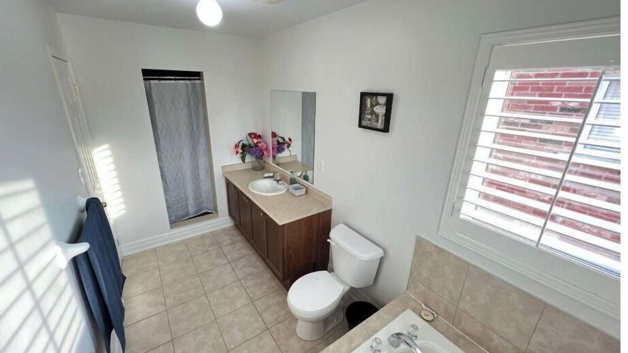 Photo of Bathroom in Meadowvale Village