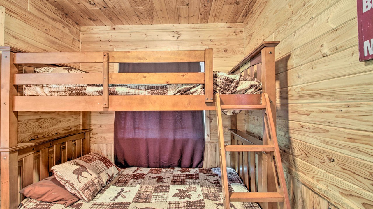 Photo of Bedroom in Cushing