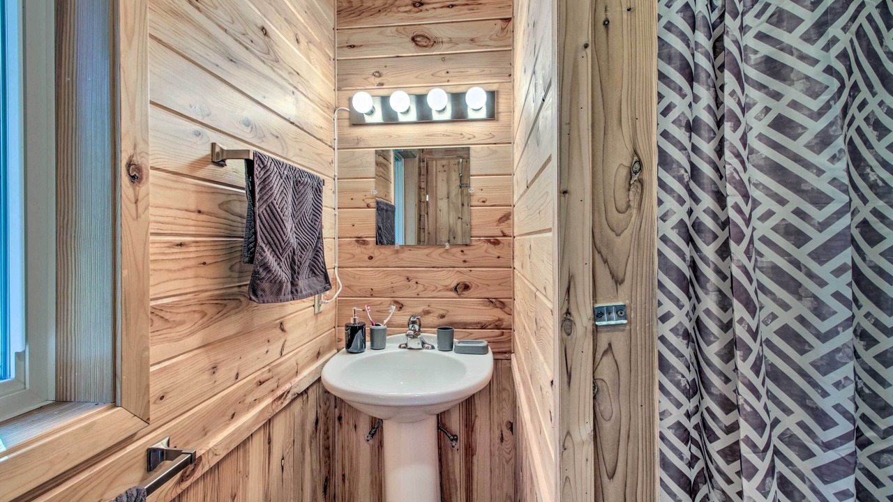 Photo of Bathroom in Cushing