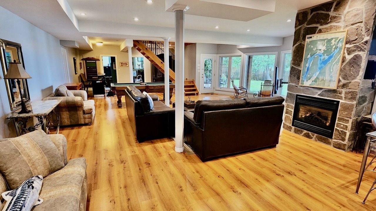 Photo of Livingroom in Scugog