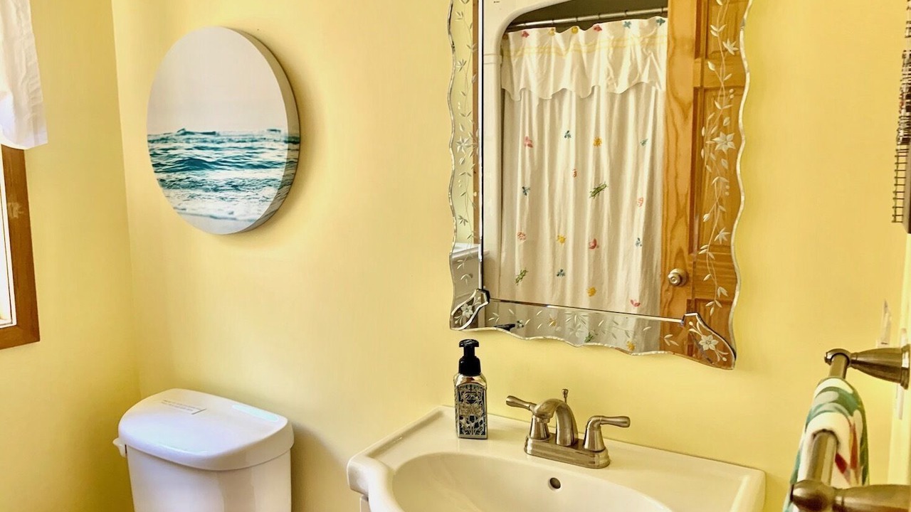 Photo of Bathroom in Scugog