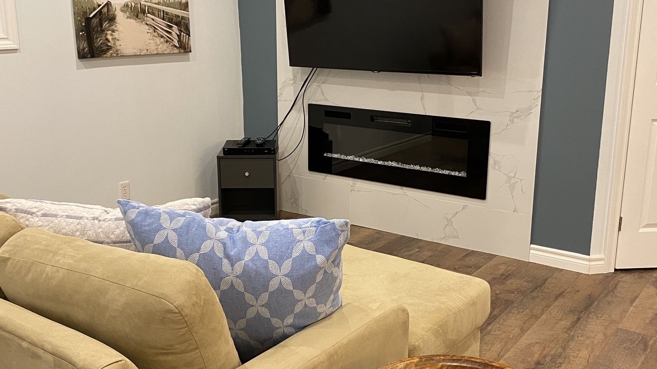 Photo of Livingroom in Grand Bend